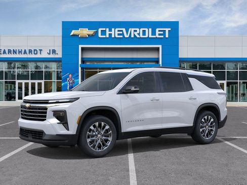 New 2026 Chevrolet Traverse LT image 3