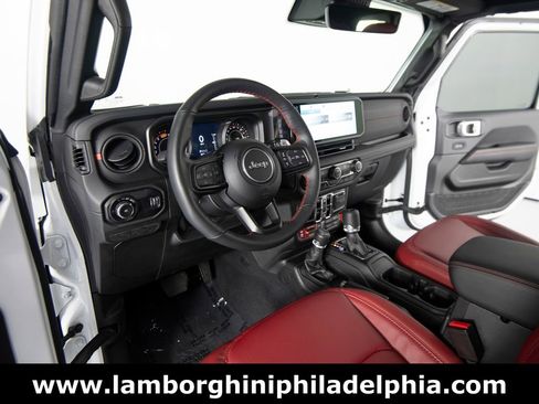 Used 2024 Jeep Wrangler Unlimited Rubicon 392 image 11