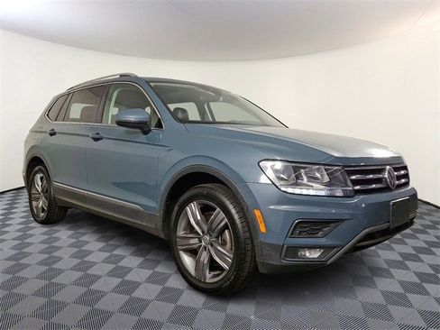 Used 2020 Volkswagen Tiguan SEL w/ 3rd Row Seat Package image 1