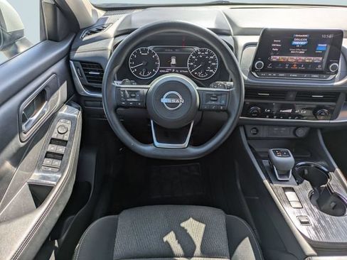 Used 2024 Nissan Rogue SV FWD image 18