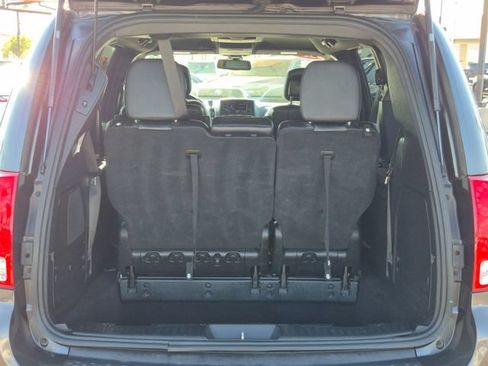 Used 2019 Dodge Grand Caravan GT FWD image 6