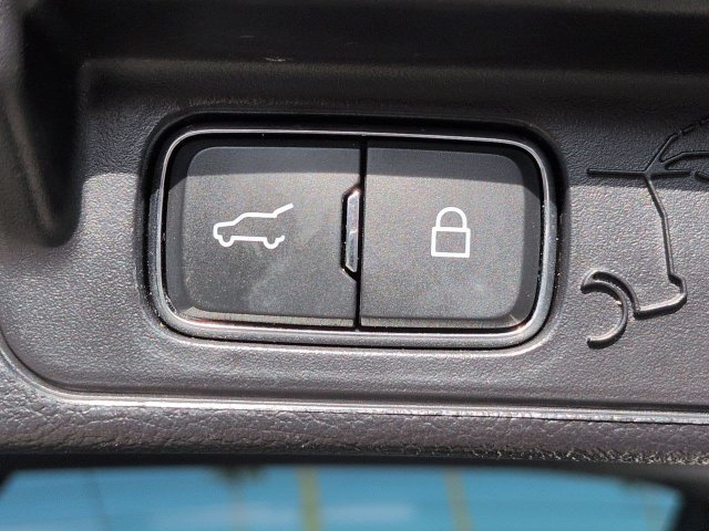 Used 2021 Ford Explorer ST w/ Equipment Group 401A AWD/4WD image 14