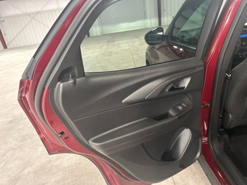 Used 2025 Chevrolet TrailBlazer RS w/ Driver Confidence Package image 15