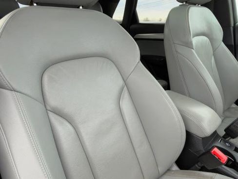 Used 2018 Audi Q3 2.0T Premium w/ Convenience Package image 51