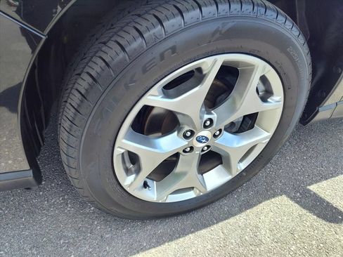 Used 2018 Subaru Forester 2.5i Touring AWD/4WD image 9