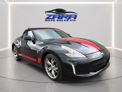 Used 2010 Nissan 370Z Touring w/ Sport Pkg RWD image 9