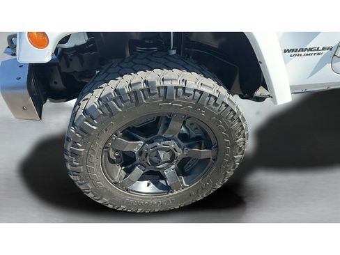 Used 2016 Jeep Wrangler Unlimited Sahara AWD/4WD image 22