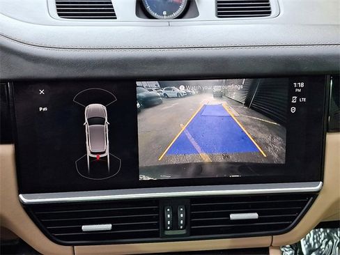 Used 2022 Porsche Cayenne Turbo image 25