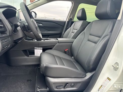 New 2026 Nissan Rogue SV image 14