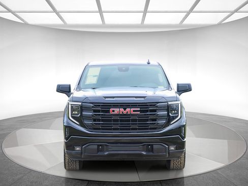 Used 2025 GMC Sierra 1500 Elevation w/ Preferred Package image 6