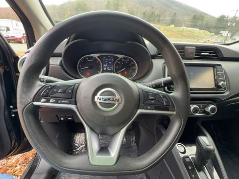 Used 2020 Nissan Versa S image 7