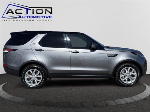 Used 2020 Land Rover Discovery SE image 9