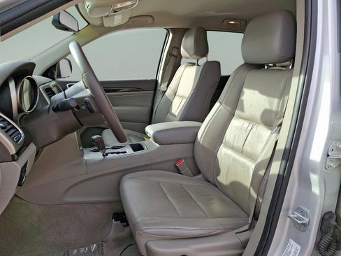 Used 2012 Jeep Grand Cherokee Laredo image 13