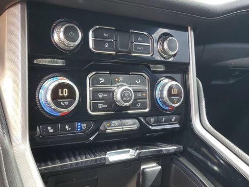 Used 2023 GMC Yukon Denali w/ Advanced Technology Package RWD image 22