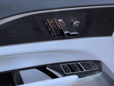 Used 2026 Cadillac Lyriq Premium Sport image 15