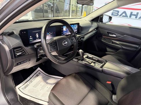 Used 2026 Nissan Sentra SR w/ Floor Mat Package FWD image 39