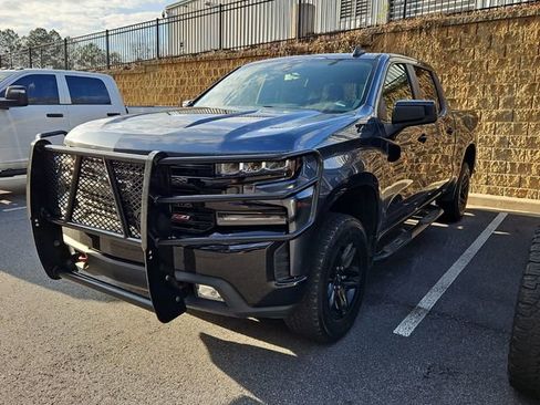 Used 2021 Chevrolet Silverado 1500 LT Trail Boss w/ Convenience Package II image 3