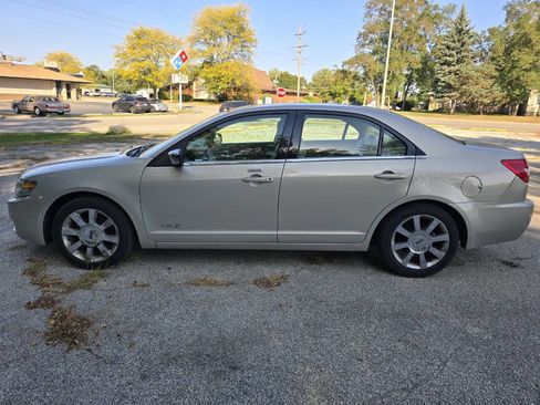 Used 2009 Lincoln MKZ image 4