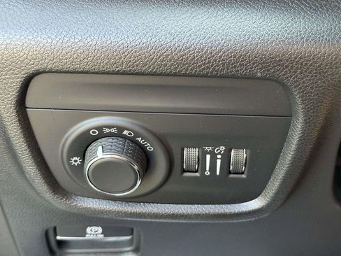 Used 2023 Jeep Grand Cherokee L Laredo AWD/4WD image 21