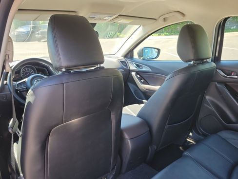 Used 2017 MAZDA MAZDA3 Touring FWD image 16