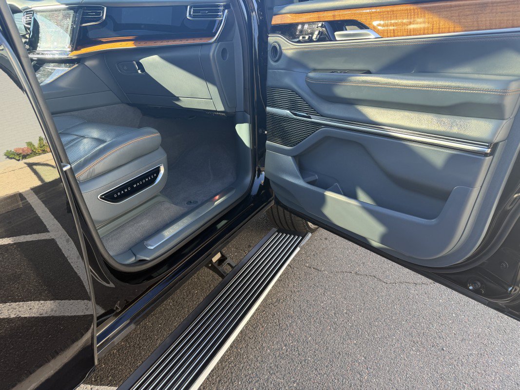 Used 2022 Jeep Grand Wagoneer Series II w/ Convenience Group III AWD/4WD image 22