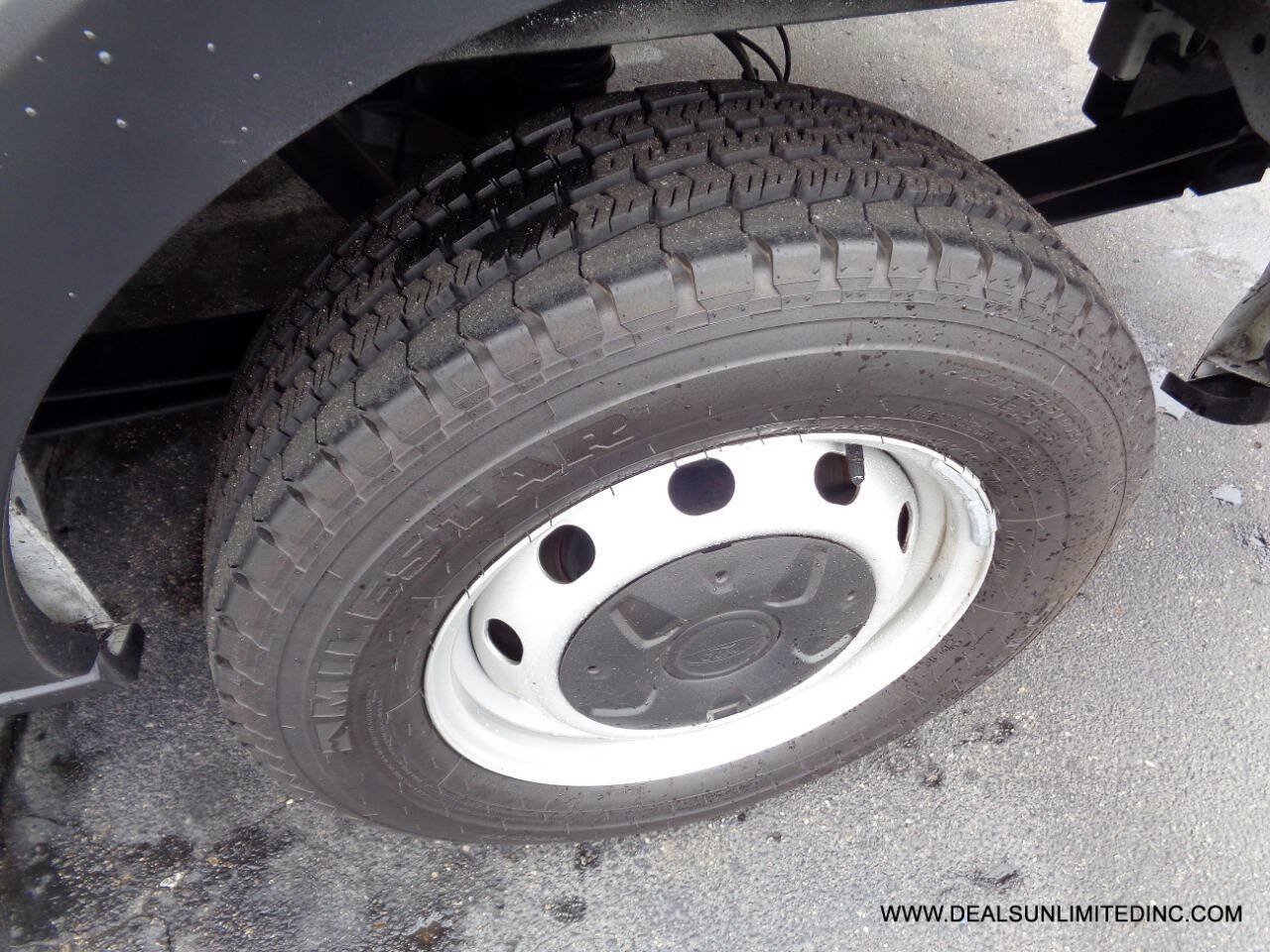 Used 2020 Ford Transit 150 Low Roof w/ Load Area Protection Package RWD image 6
