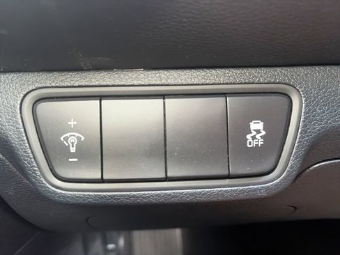 Used 2024 Kia Forte LXS FWD image 17