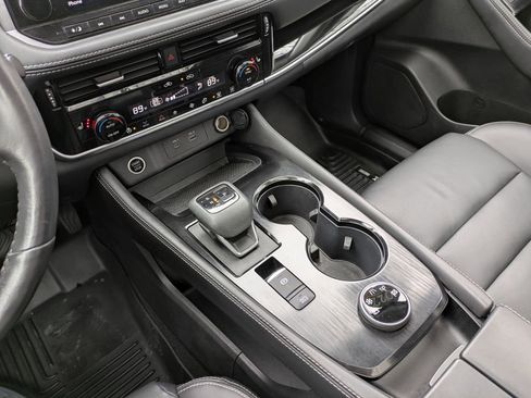 Used 2022 Nissan Rogue SL w/ SL Premium Package image 21