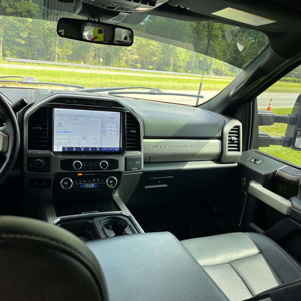 Used 2022 Ford F250 Lariat w/ Black Appearance Package AWD/4WD image 23