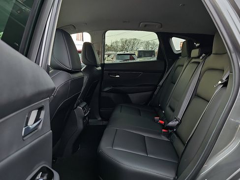 Certified 2025 Nissan Murano SV image 10