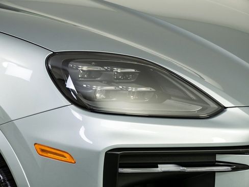 New 2026 Porsche Cayenne Coupe AWD/4WD image 38