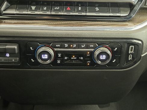 Used 2024 Chevrolet Silverado 2500 LT AWD/4WD image 19