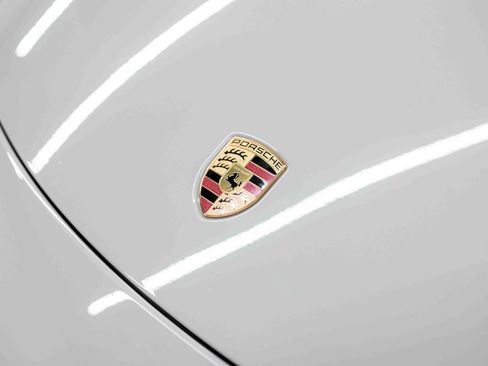 Used 2018 Porsche 911 Carrera GTS RWD image 13