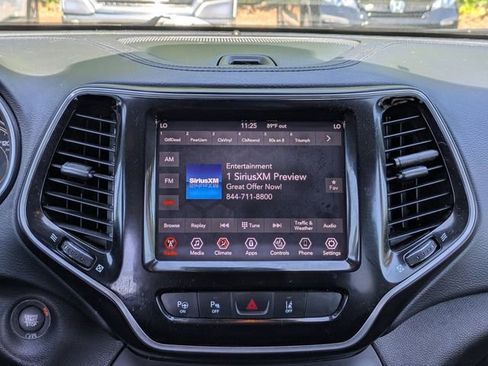 Used 2019 Jeep Cherokee Limited w/ Technology Group AWD/4WD image 19