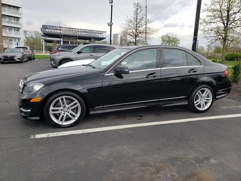 Used 2013 Mercedes-Benz C 300 4MATIC Sedan image 4