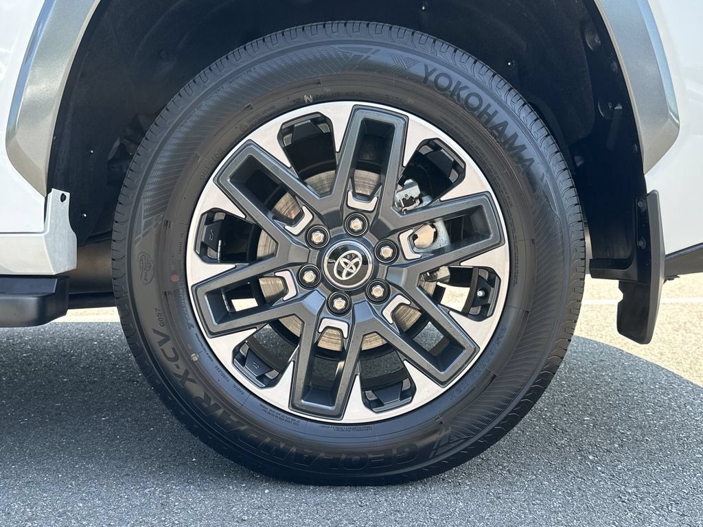 Used 2026 Toyota Sequoia Limited AWD/4WD image 17
