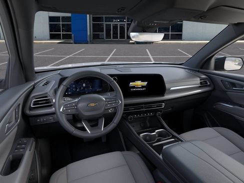 New 2027 Chevrolet Traverse LT w/ Driver Confidence Package FWD image 15