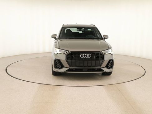 Certified 2025 Audi Q3 2.0T Premium w/ Convenience Package image 11