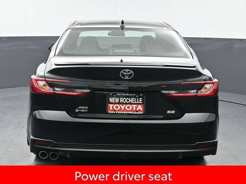 Used 2026 Toyota Camry SE AWD/4WD image 5