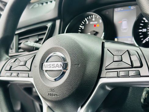 Used 2019 Nissan Rogue S image 13