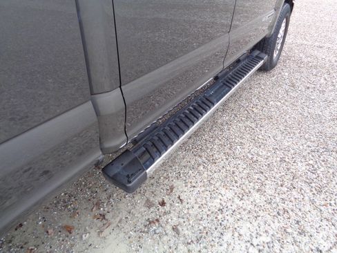 Used 2017 Ford F250 Lariat w/ Chrome Package image 26