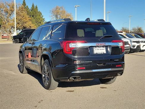 Used 2022 GMC Acadia Denali w/ Black Diamond Edition image 8