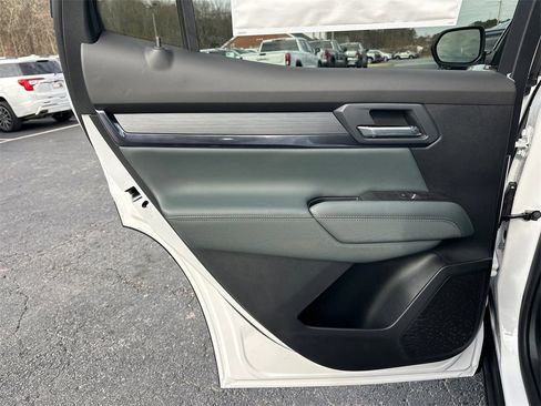 New 2026 GMC Terrain AT4 w/ Convenience Package III image 22