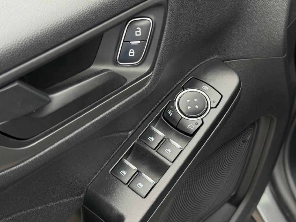 Used 2025 Ford Escape Active AWD/4WD image 23