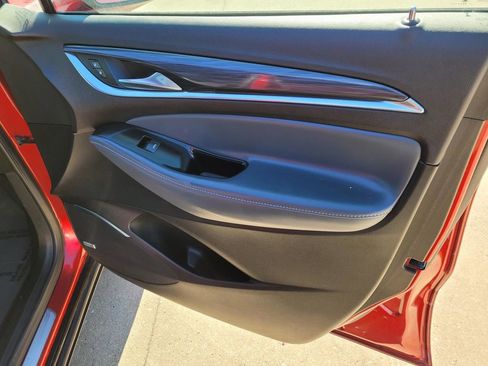 Certified 2024 Buick Enclave Premium image 7