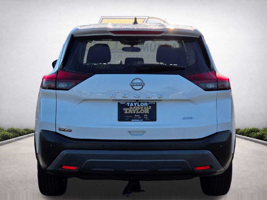 Used 2023 Nissan Rogue S AWD/4WD image 6
