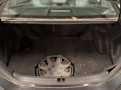 Used 2017 Toyota Corolla LE image 10