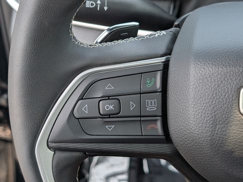 Used 2023 Jeep Grand Cherokee Altitude AWD/4WD image 23