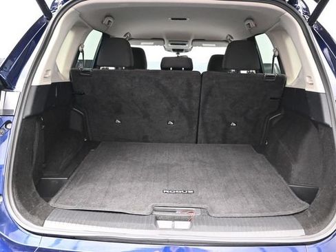 Used 2025 Nissan Rogue SV AWD/4WD image 22