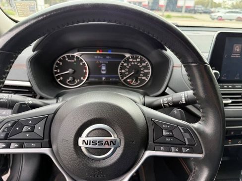 Used 2022 Nissan Altima 2.5 SR image 17